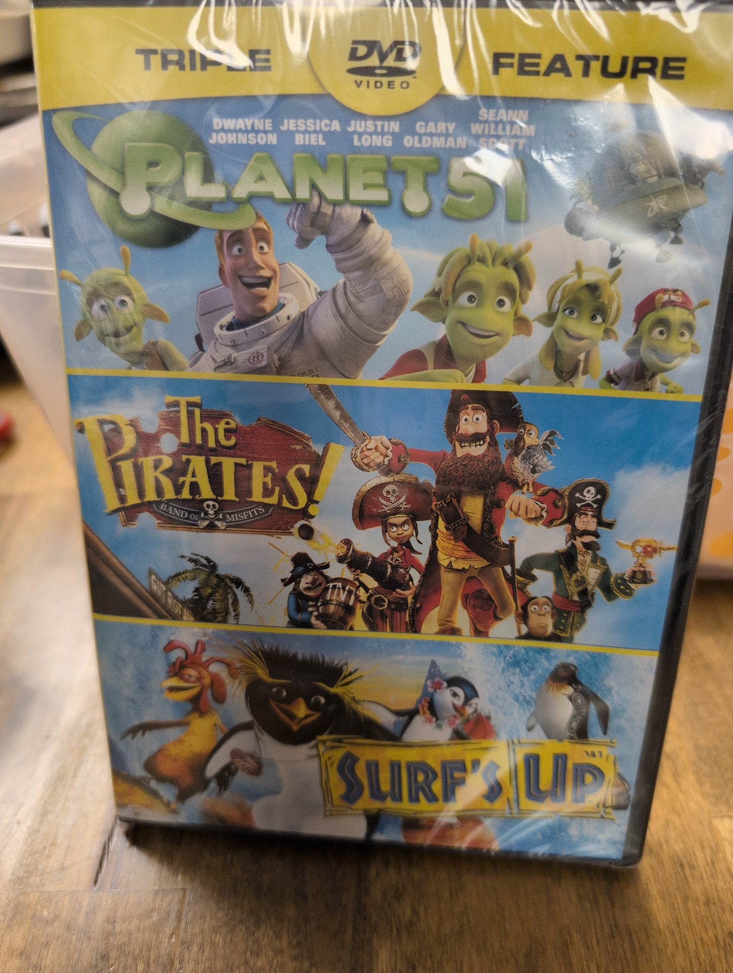 Triple Feature Planet 51, The Pirates & Surf's Up