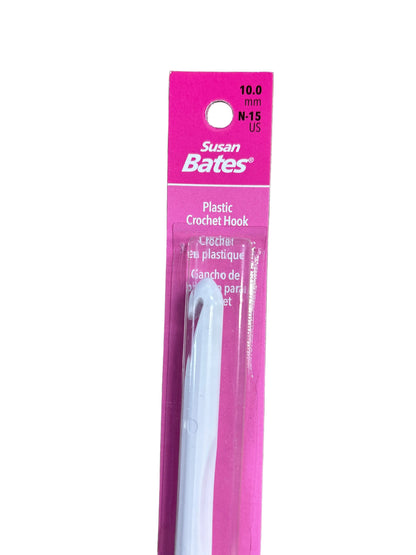 Luxite 5.5" Plastic Crochet Hook - N/15 (10 MM)