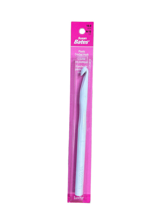 Luxite 5.5" Plastic Crochet Hook - N/15 (10 MM)