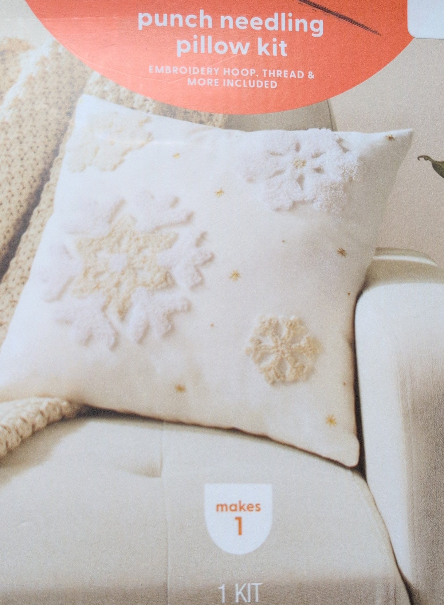Mondo Llama Punch Needling Pillow Kit