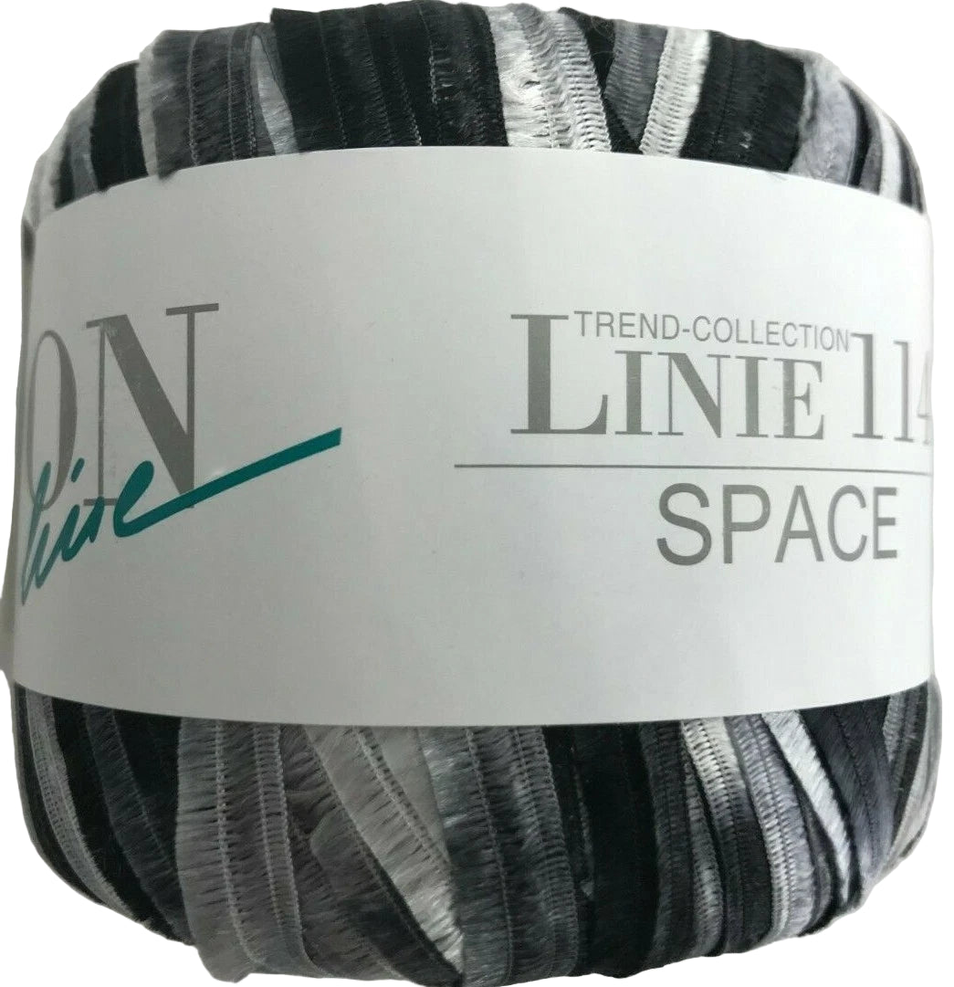 Ball of yarn with 'Linie 11' label on a white background