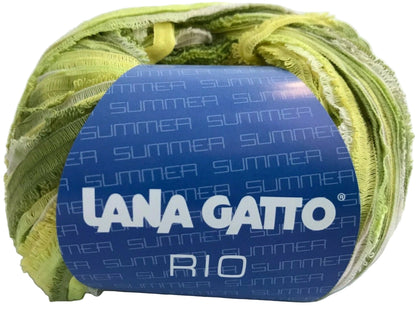 Ball of yarn with a blue label featuring the brand 'Lana Gatto' on a white background.