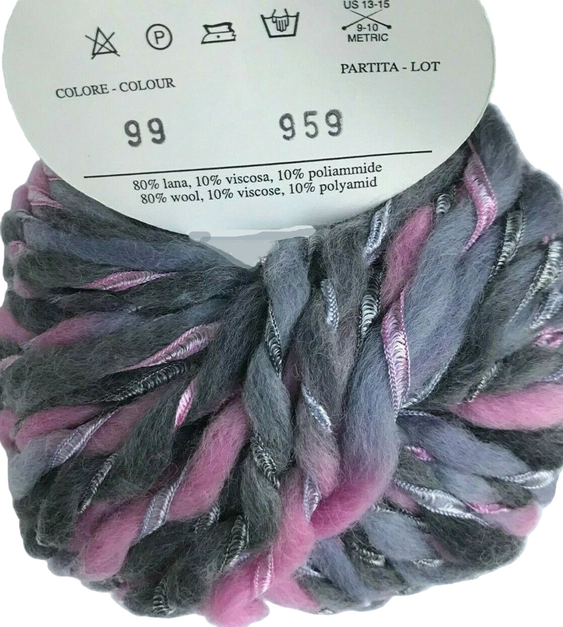 Ball of gray and pink yarn with label showing color code and composition details.