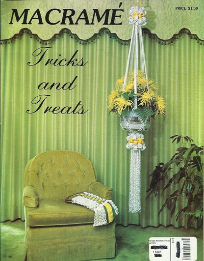 Macrame Tricks & Treats - Vintage Pattern Instruction Book